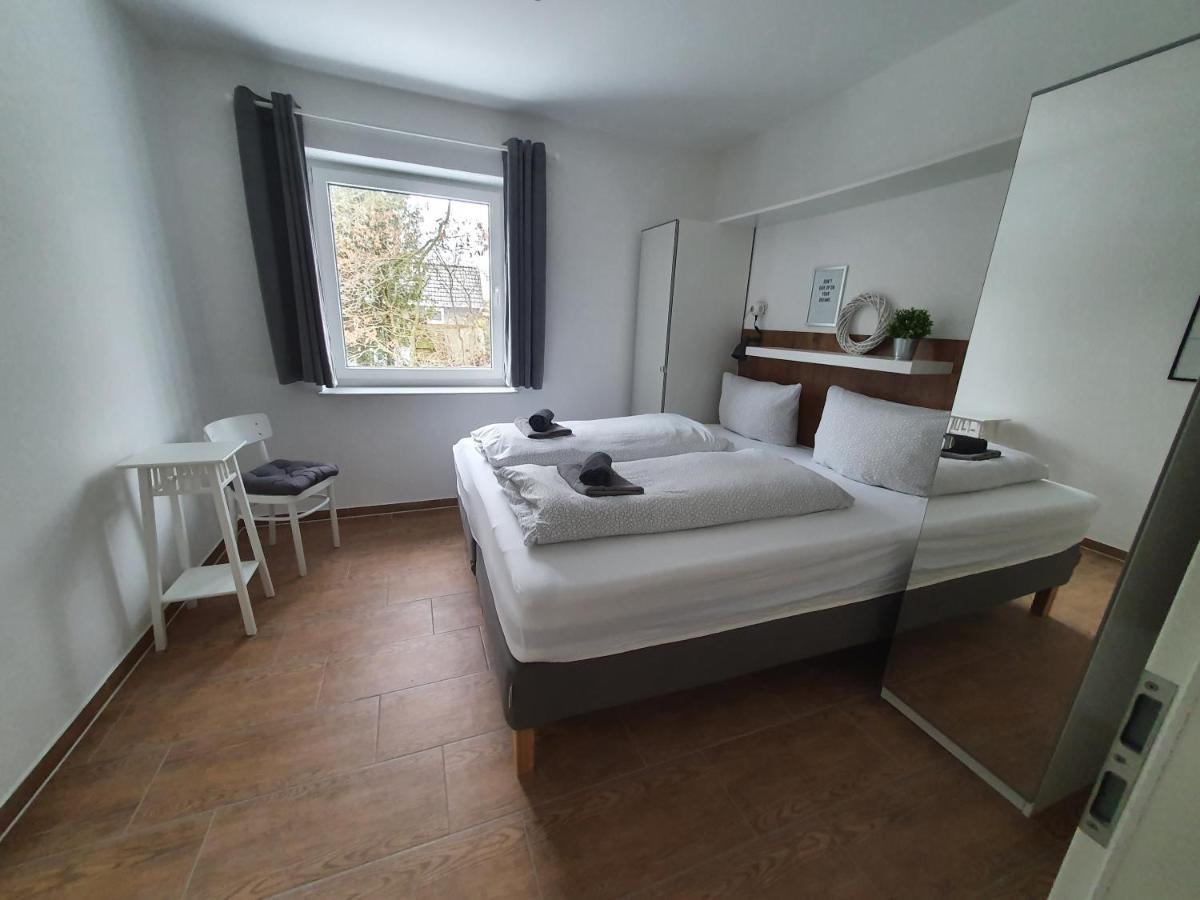 Haus Taybeerweg Apartment Aurich Exterior photo
